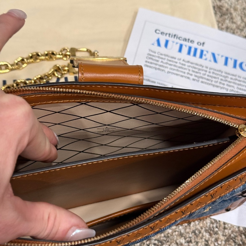 ❌Sold❌NEW Larry rare Limited edition, Louis Vuitton denim trunk microchipped - Picture 8 of 8